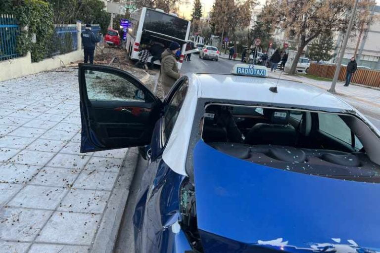 Θεσσαλονίκη: Ακυβέρνητο ήταν το λεωφορείο που έπεσε πάνω σε δέντρο