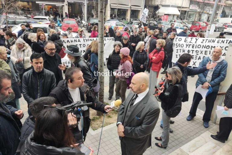 Θεσσαλονίκη: Για fake news περί του εμβολίου κατά του κορωνοϊού δικάζεται ο καθηγητής Δ. Κούβελας