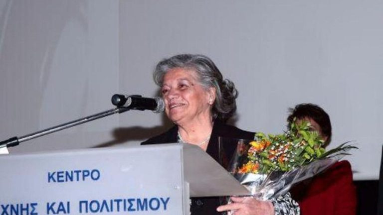 Πέθανε η Ειρήνη Κονιτοπούλου-Λεγάκη, το «αηδόνι» του νησιώτικου τραγουδιού