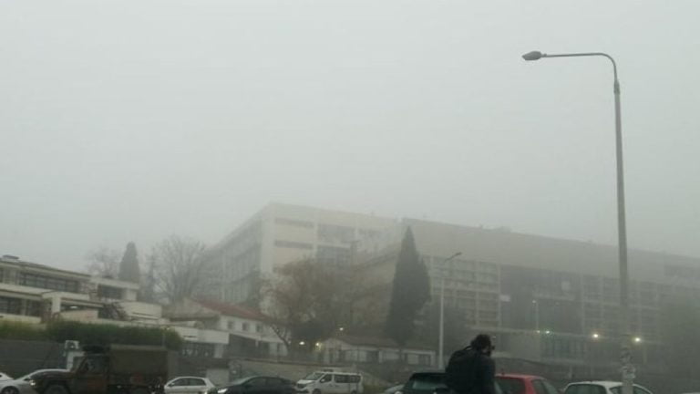 Πέπλο ομίχλης  σκέπασε τη Θεσσαλονίκη