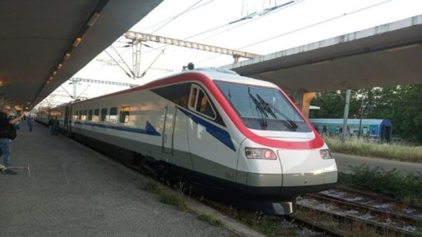 ETR 470: Αθήνα Θεσσαλονίκη από σήμερα σε 3 ώρες και 55 λεπτά