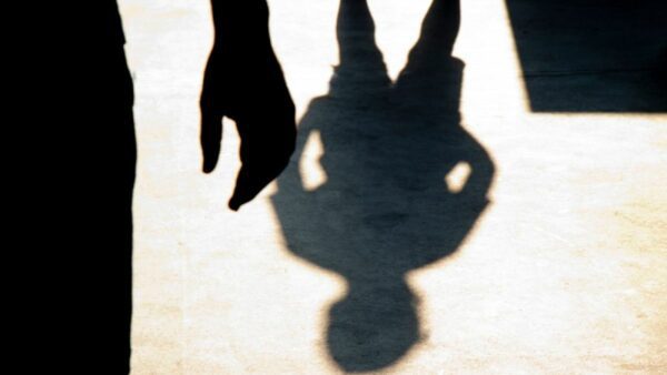 Δώδεκα γυναίκες έχασαν τη ζωή τους από τον σύντροφό τους το 2022 