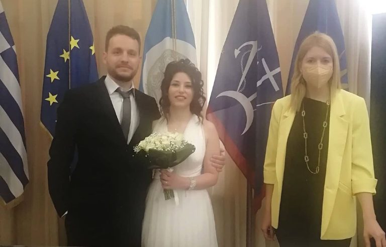 Παντρεύτηκαν ο Κωνσταντίνος Κουρουμπατζάκης και η Ρέα Ελευθερία Κοντούλη