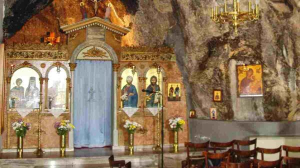 Άγιοι Ισίδωροι Λυκαβηττού