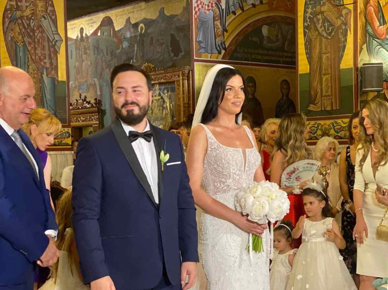 Λαμπερός γάμος στην Θεσσαλονίκη- Διαμαντής Γκολιδάκης και Φανή Αρβανιτίδου παντρεύτηκαν- Κουμπάρος ο Υπουργός Δικαιοσύνης, Κώστας Τσιάρας