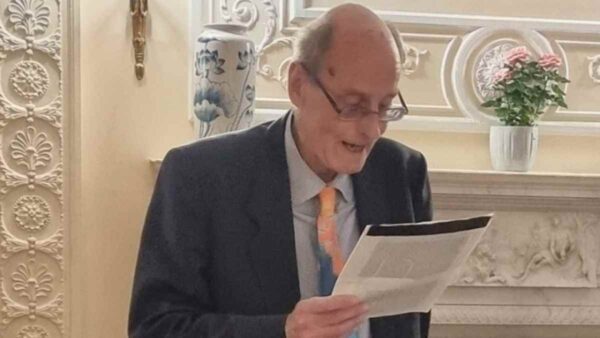 Πίτερ Μάκριτζ