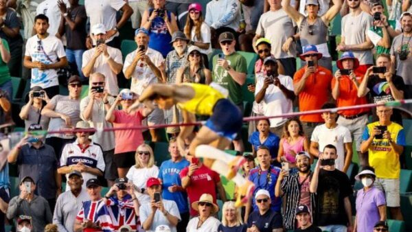 Εξωπραγματικό παγκόσμιο ρεκόρ του Ντουμπλάντις στο επί κοντώ