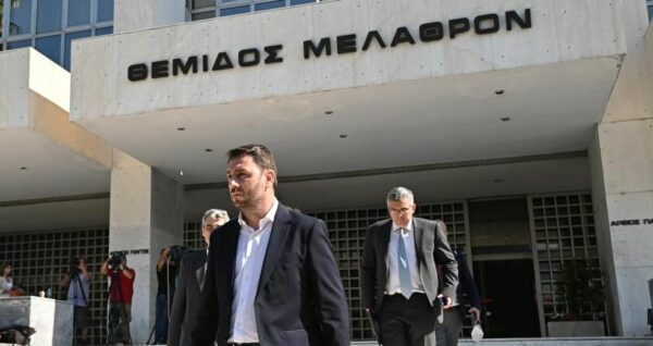 ΠΑΣΟΚ Σερρών για την καταγγελία του Νίκου Ανδρουλάκη: Θα δώσουμε τη μάχη με τις σκοτεινές δυνάμεις