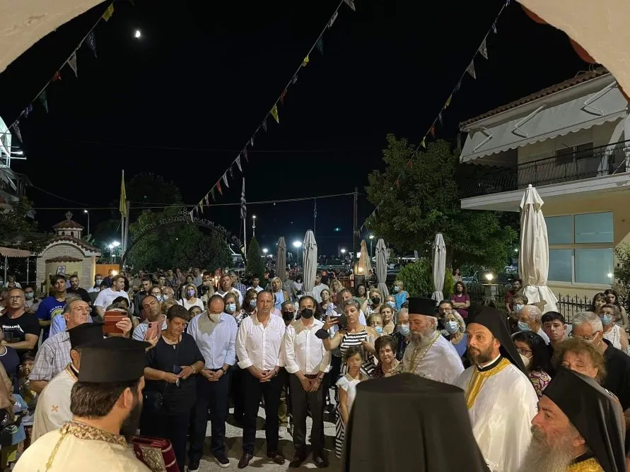 Παραλία Οφρυνίου: Με λαμπρότητα η περιφορά της εικόνας της Μεταμόρφωσης του Σωτήρος- ΦΩΤΟ 2 Παραλία Οφρυνίου: Με λαμπρότητα η περιφορά της εικόνας της Μεταμόρφωσης του Σωτήρος- ΦΩΤΟ