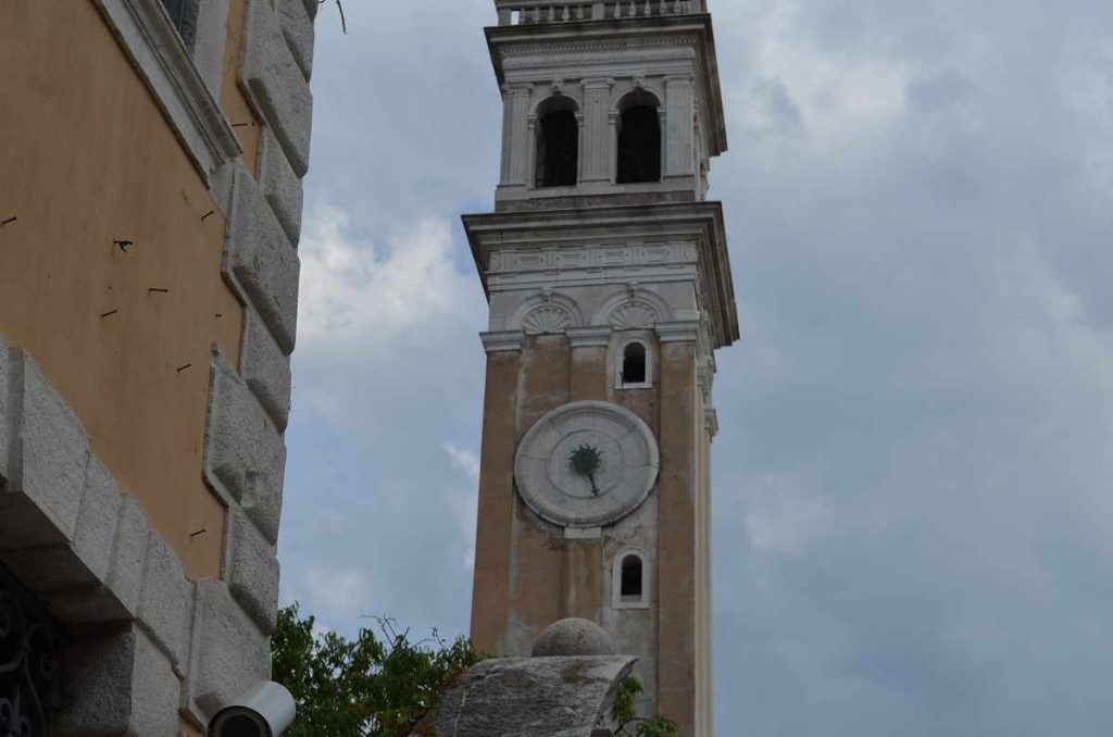 Βενετία- Καμπαναριό Αγίου Γεωργίου: Το μοναδικό ελληνορθόδοξο μνημείο που ….γέρνει σαν τον Πύργο της Πίζας 