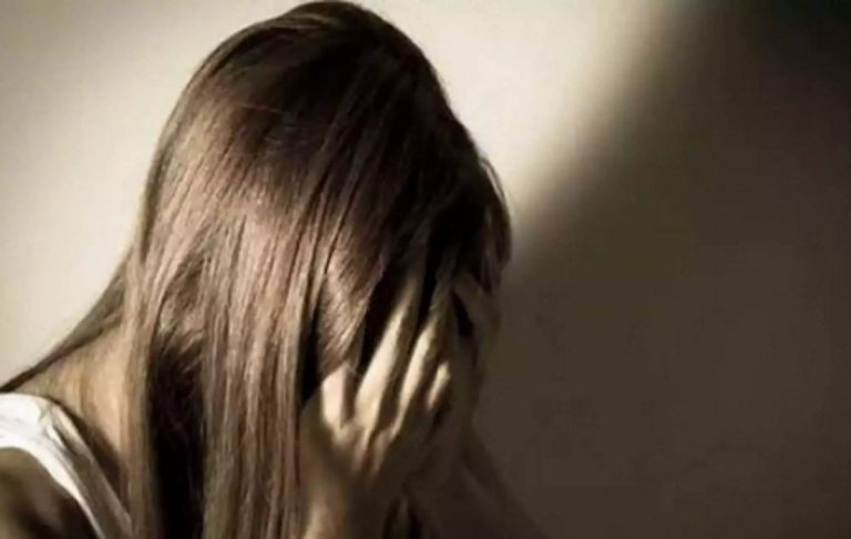Θύμα κακοποίησης μια 16χρονη από τον 25χρονο σύντροφό της – Τι καταγγέλλει η μητέρα του κοριτσιού