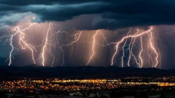 Ο καιρός σε Μακεδονία και Θράκη- Ισχυρές βροχές και καταιγίδες με μεγάλη συχνότητα κεραυνών