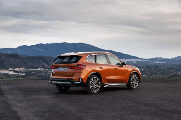 Η BMW X1 εισέρχεται στην τρίτη γενιά της με μία εντελώς νέα εμφάνιση