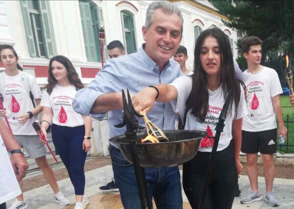«Μόνο ευγνωμοσύνη προς τους εθελοντές αιμοδότες»- Την φλόγα της αγάπης υποδέχτηκε ο Αντιπεριφερειάρχης Σερρών