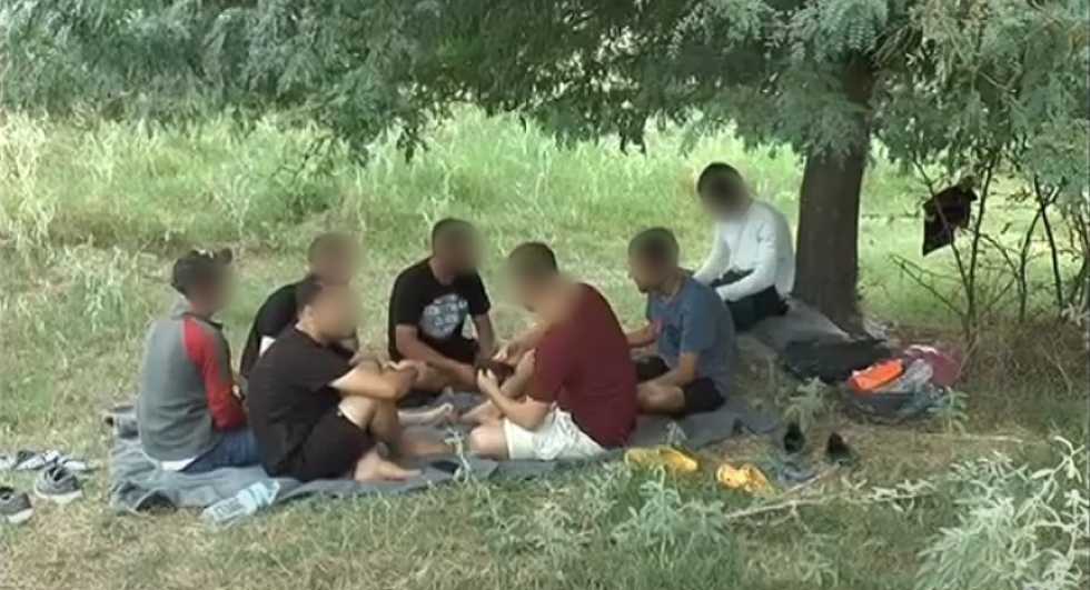 Σέρρες: Παραμένουν και κοιμούνται έξω από την δομή 67 παράτυποι μετανάστες - video