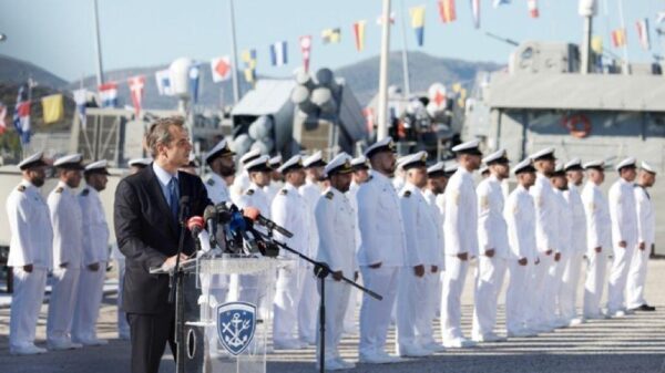 Η ιστορία διδάσκει ότι όποιος παραβιάζει σύνορα τιμωρείται - Τα σύνορά μας έχουν χρώμα γαλάζιο και όχι γκρίζο