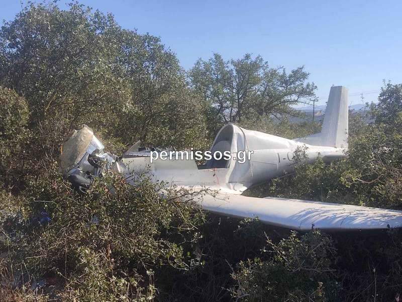 Δείτε φωτογραφίες και video: Πτώση μονοκινητήριου αεροπλάνου κοντά στη Θήβα- Νεκρός ο πιλότος