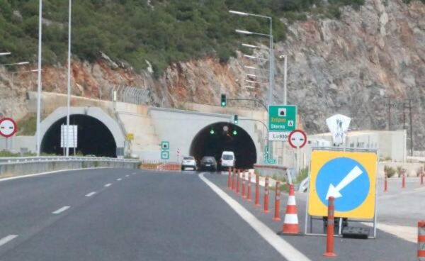 Ο Γιώργος Κουρέτας ήταν γνωστός για τη δράση του στον αγροτικό τομέα στην περιοχή της Μεσσηνίας -Τον παρέσυρε διερχόμενο όχημα και βρήκε ακαριαία τραγικό θάνατο