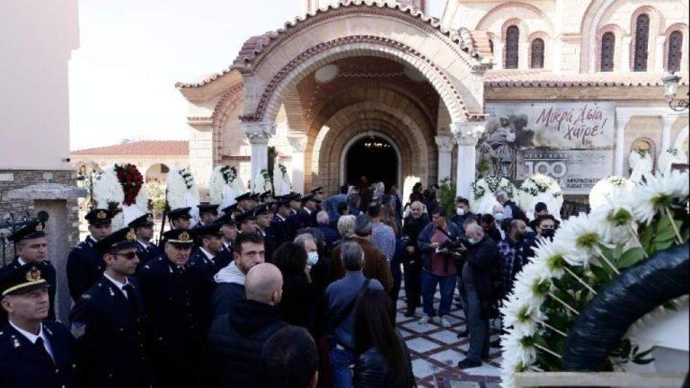 Θεσσαλονίκη: Ραγίζουν καρδιές στην κηδεία του Αλέξανδρου Νικολαΐδη – video