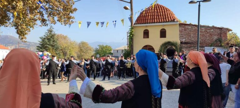 Γιορτή Τσίπουρου 2022 στο Νέο Πετρίτσι Σερρών: Με ζουρνάδες, γκάιντες και νταούλια, ένα γνήσιο Μακεδονικό γλέντι -video