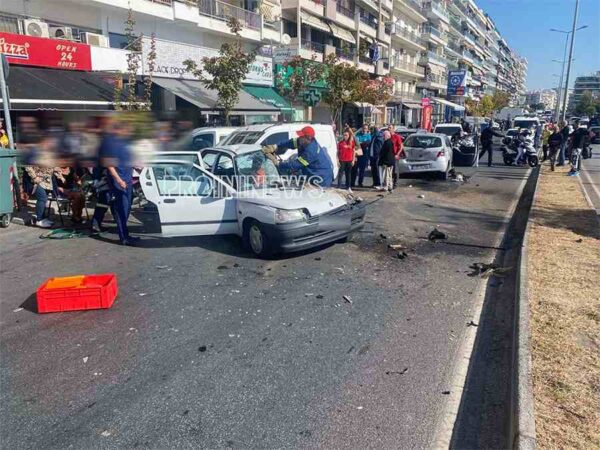 Σοβαρό τροχαίο πριν λίγο στην Καβάλα