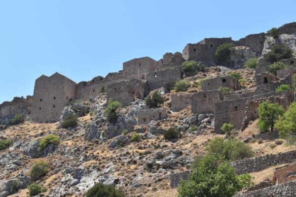 Η καμπάνα της εκκλησιάς της Παναγίας στο Ανάβατο της Χίου χτυπά σήμερα μετά από πολλές δεκαετίες