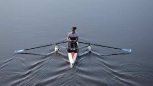 κωπηλάτριας