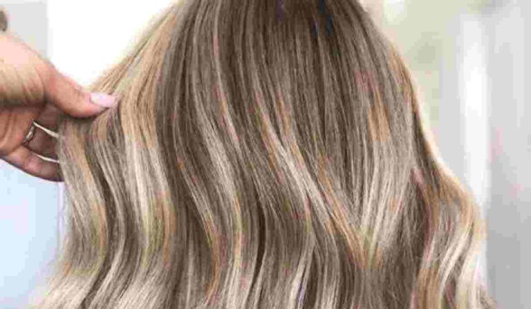 Ο λόγος που πέφτουν τα μαλλιά σας και πώς να το σταματήσετε
