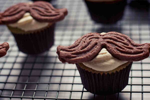 μουστακοκούλουρα