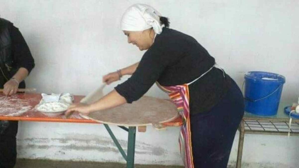 Πέλλα: Αγρότισσα από την Αξό σαρώνει στο TikTok με τις συνταγές της
