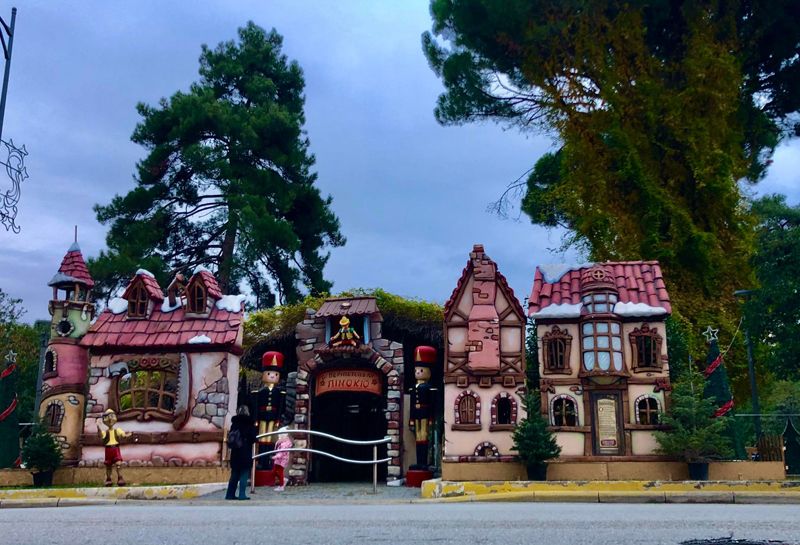 Τα 5 παραμυθένια Χριστουγεννιάτικα Χωριά στην Ελλάδα που αξίζει να επισκεφτείτε