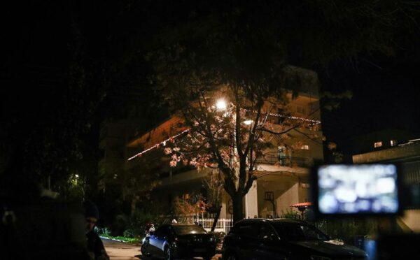 Έγκλημα στο Μαρούσι: Η 17χρονη σκότωσε την 22χρονη φίλη της με 40 μαχαιριές σε σώμα και λαιμό 