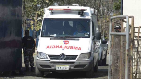 Ανατροπή τουριστικού σκάφους