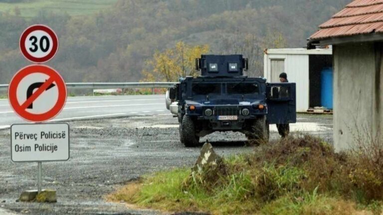 Κόσοβο: Αποσύρθηκαν τα οδοφράγματα και άνοιξαν οι συνοριακές διαβάσεις προς την Σερβία