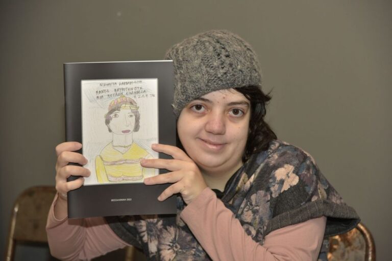 Θεσσαλονίκη: 27χρονη δημιούργησε βιβλίο κόμικ για τη Μαντώ Μαυρογένους