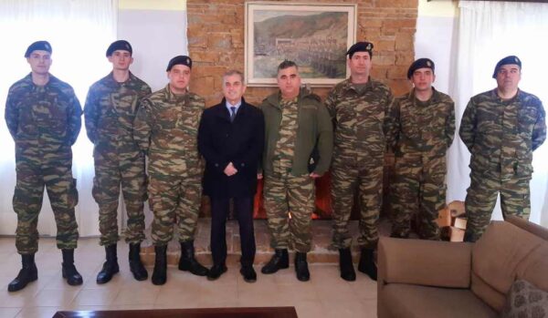 Σέρρες: Επίσκεψη του Αντιπεριφερειάρχη στα φυλάκια του Ρούπελ και του Προμαχώνα για τις γιορτές