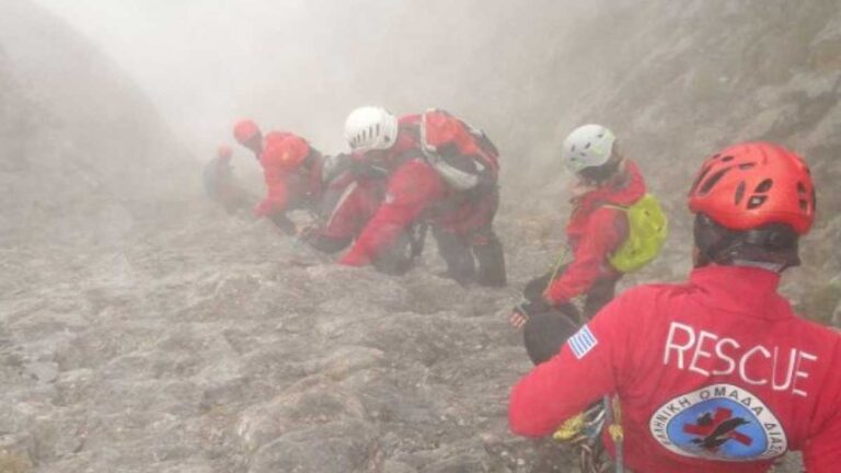 Συνεχίζονται οι προσπάθειες ανάσυρσης ορειβάτη στον Όλυμπο – Και super puma στις έρευνες