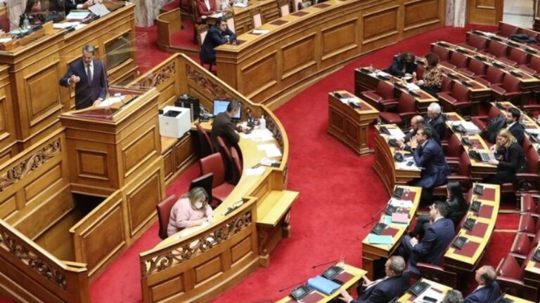 Βουλή: Απορρίφθηκε με 156 “όχι” η πρόταση δυσπιστίας κατά της κυβέρνησης που υπέβαλλε ο ΣΥΡΙΖΑ