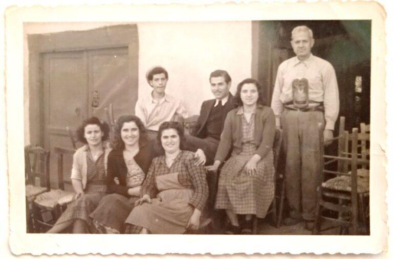 Τα Σέρρας που έφυγαν: Όταν υπήρχαν και ανθούσαν καρεκλάδικα- φωτο δεκαετίας του 50