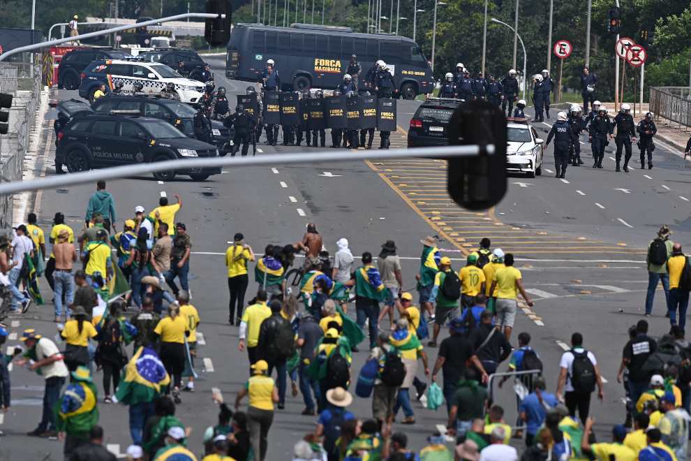 Βραζιλία: "Οι βάνδαλοι φασίστες θα τιμωρηθούν" προειδοποιεί ο Λούλα - Στήριξη από ΗΠΑ και Γαλλία