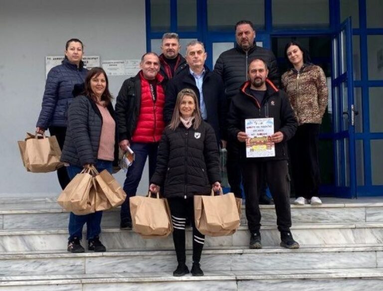 Σέρρες: Μοίρασε φρούτα σε σχολεία η Ομοσπονδία Συλλόγων Παραγωγών Λαϊκών Αγορών