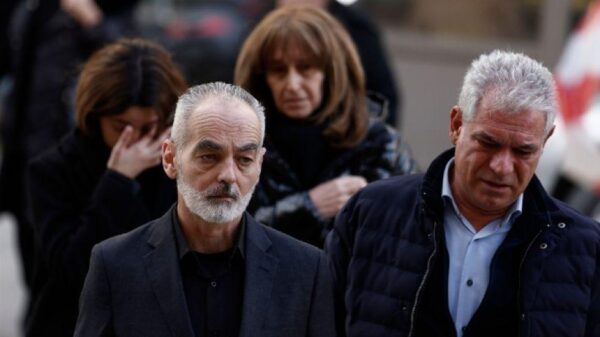 Οι γονείς του Άλκη Καμπανού στρέφονται νομικά κατά Λιάγκα και Λέων