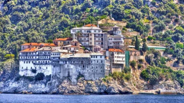 Θεσσαλονίκη: Συνεχίζονται οι έρευνες για τον αγνοούμενο μοναχό στο Άγιον Όρος
