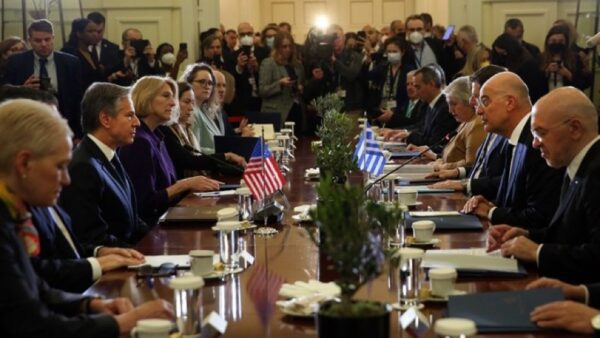 Κοινές δηλώσεις Δένδια – Μπλίνκεν: «Η συνεργασία ανάμεσα στις δύο χώρες δεν υπήρξε ποτέ πιο στενή»