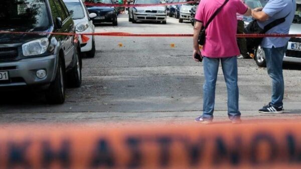 Πυροβολισμοί με καλάσνικοφ στην Ελευσίνα - «Γάζωσαν» δύο σπίτια