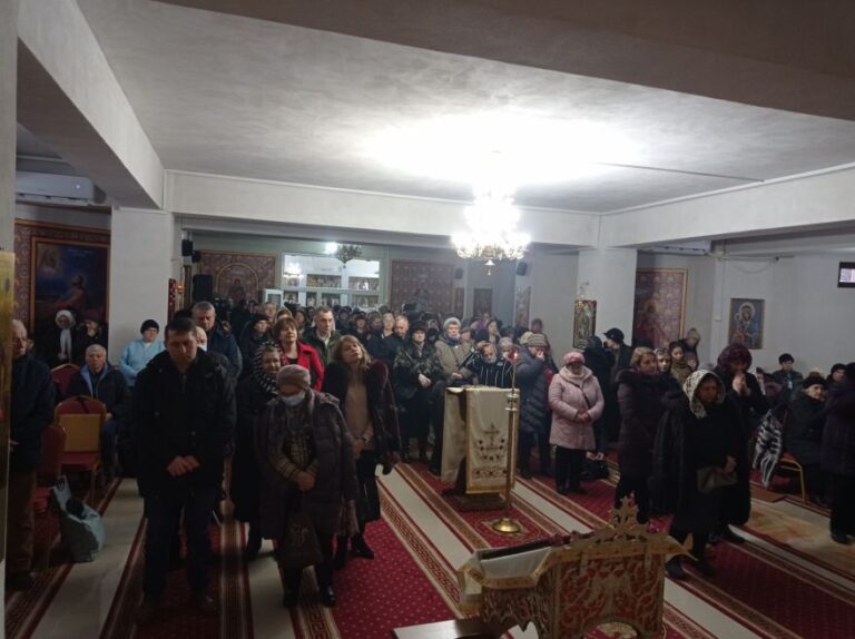 Τα ιερά λείψανα των Αγίων Θεοδώρων από τις Σέρρες στο Βουκουρέστι