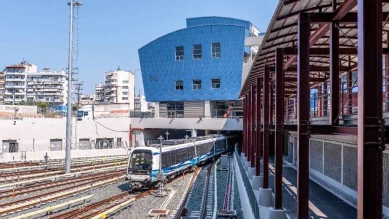 Καραγιάννης: Ετοιμάζουμε τις επόμενες επεκτάσεις του Μετρό Θεσσαλονίκης προς το αεροδρόμιο και προς τα δυτικά
