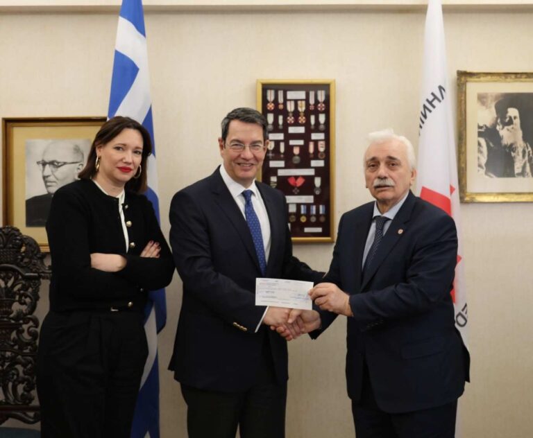 Η Παγκρήτια Τράπεζα προσέφερε γενναία δωρεά στον Ελληνικό Ερυθρό Σταυρό προς ενίσχυση των πληγέντων σε Τουρκία και Συρία