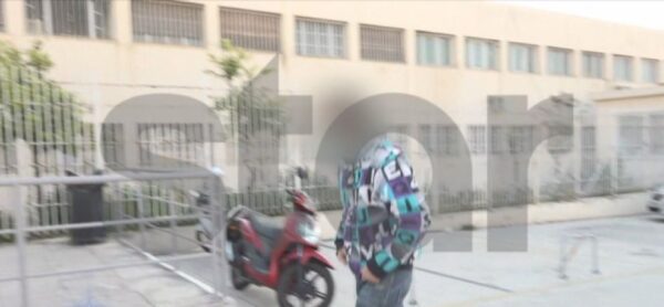 Κολωνός:  Ο πατέρας της 12χρονης «σπάει» τη σιωπή του- "Κανείς από τους προφυλακισμένους δεν ήταν οικογενειακός φίλος"