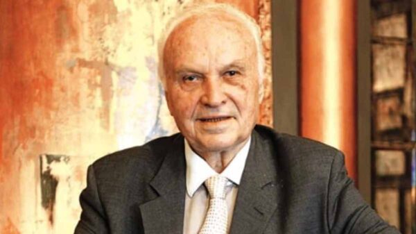 Φώτης Κρικζώνης